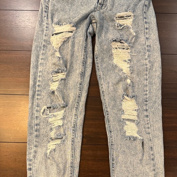 Wild Fable Light Blue Distressed Boyfriend Jeans - Picture 3 of 4